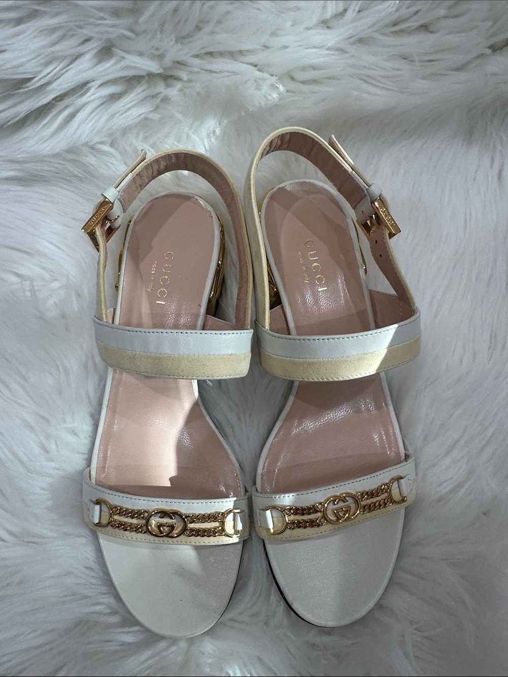 Gucci White and Gold Chain Detail Slingback Sandals